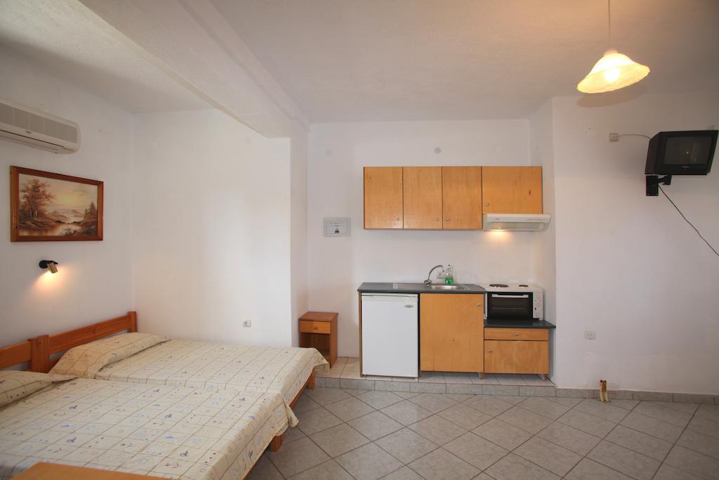 Alexandros Rooms & Studios Skopelos Kamer foto