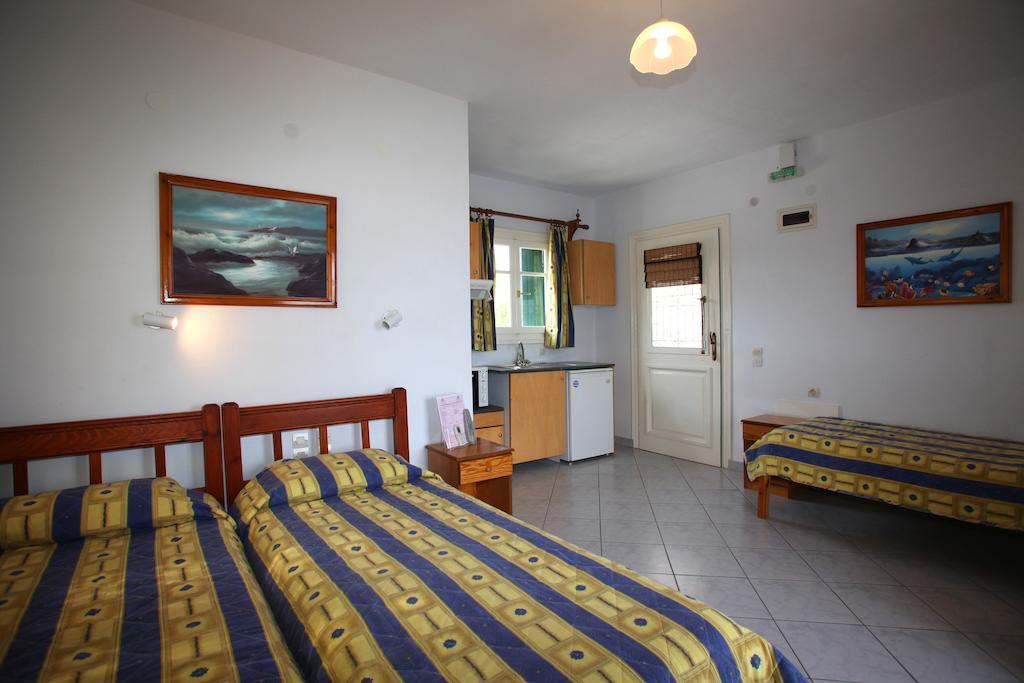 Alexandros Rooms & Studios Skopelos Buitenkant foto