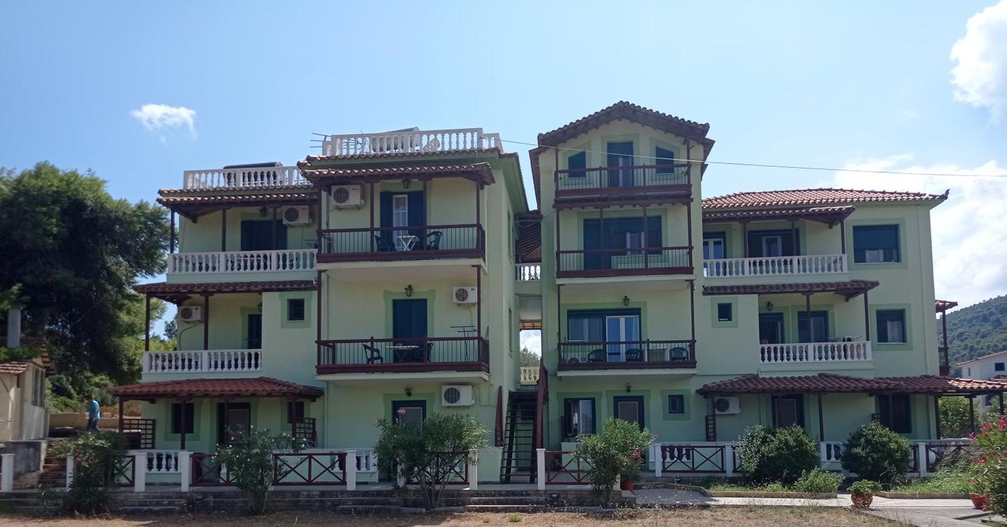 Alexandros Rooms & Studios Skopelos Buitenkant foto