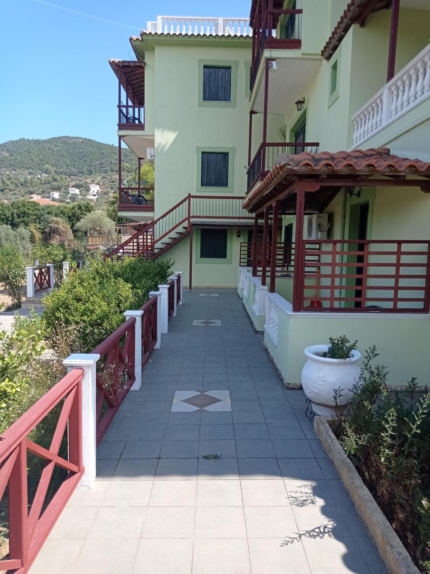 Alexandros Rooms & Studios Skopelos Buitenkant foto