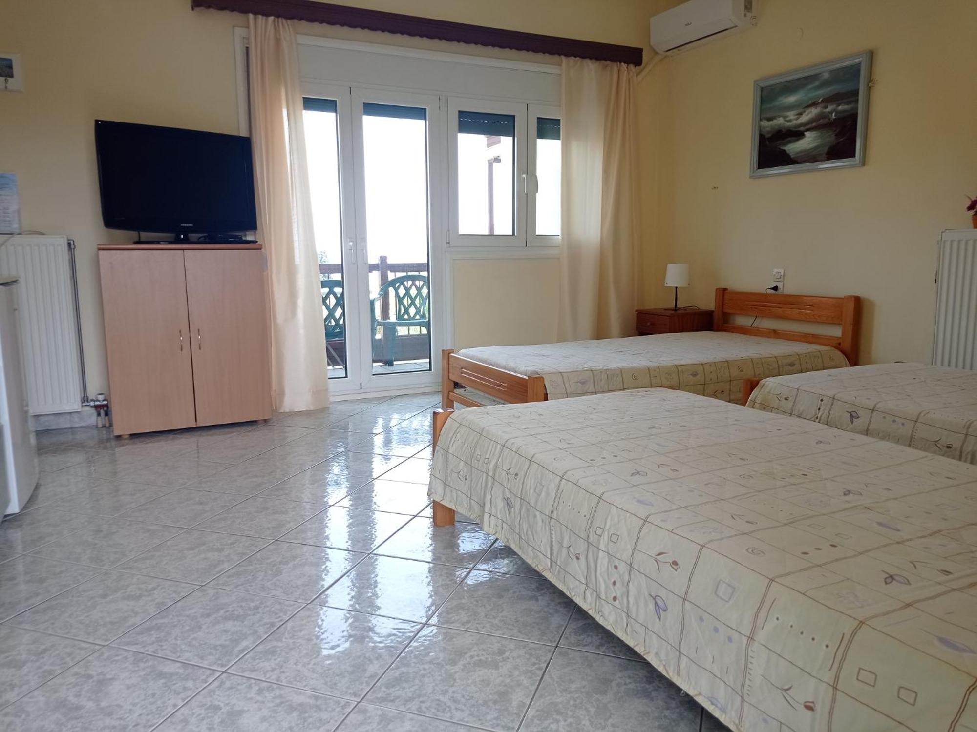 Alexandros Rooms & Studios Skopelos Buitenkant foto