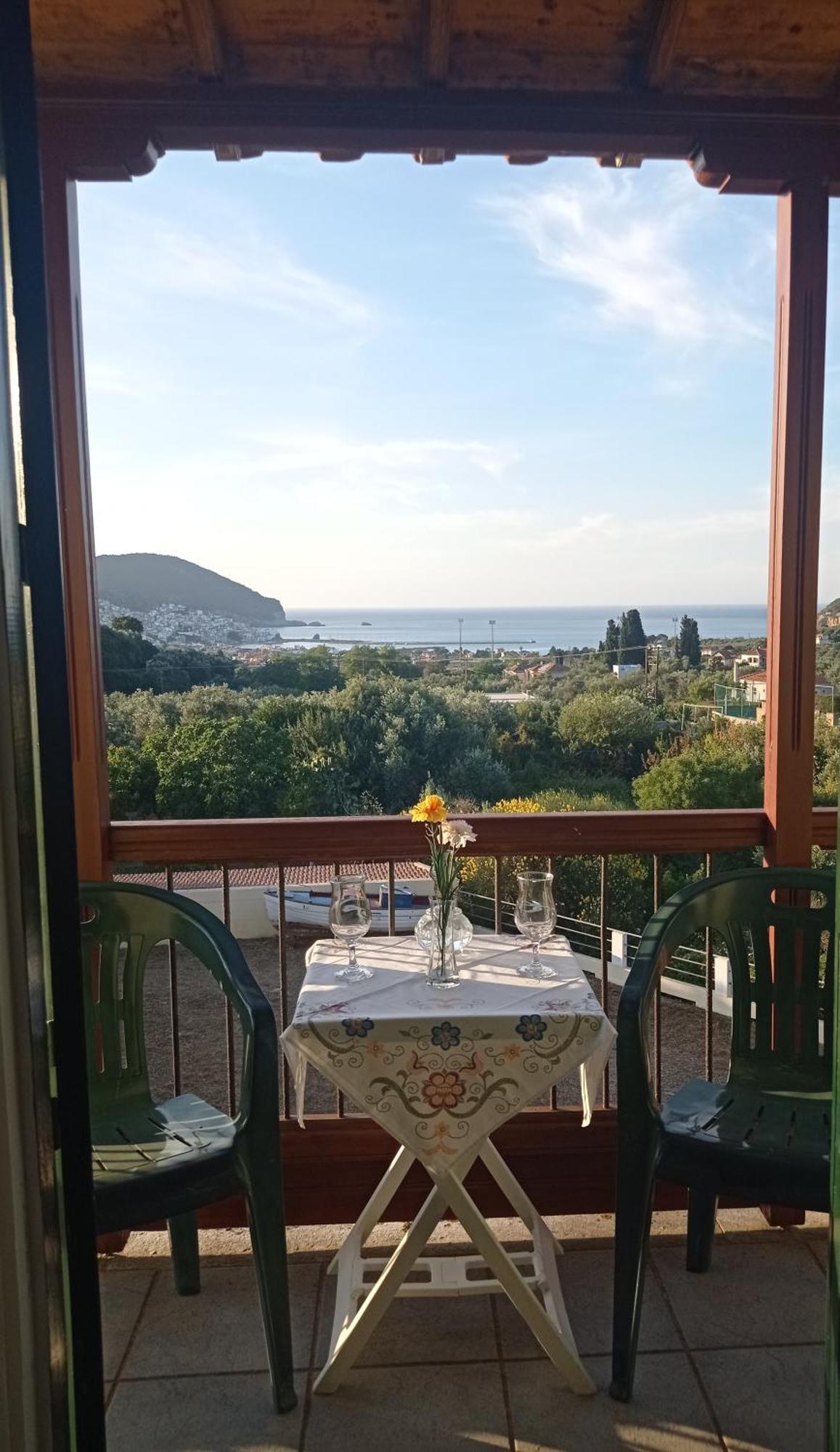 Alexandros Rooms & Studios Skopelos Buitenkant foto