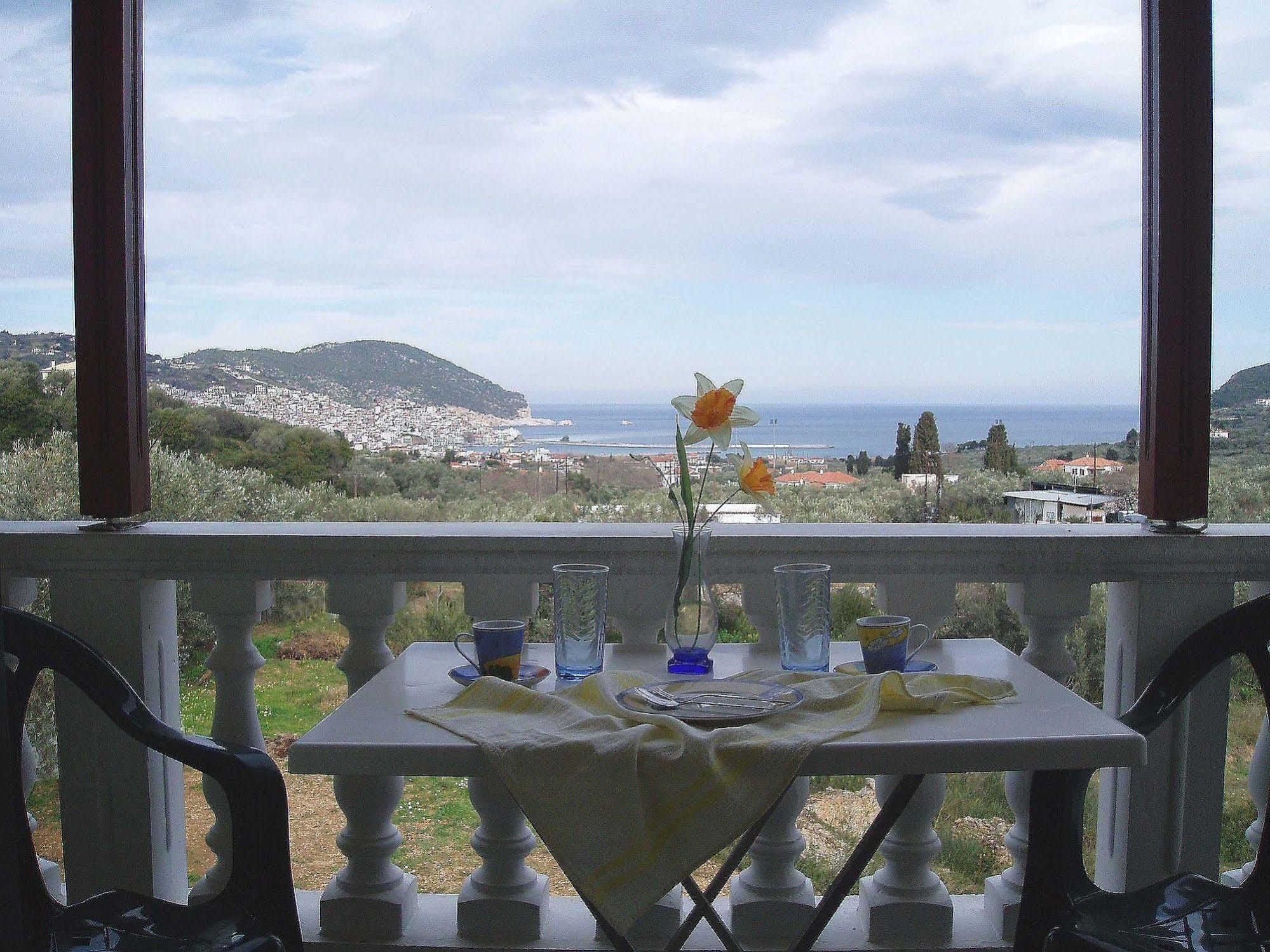 Alexandros Rooms & Studios Skopelos Buitenkant foto